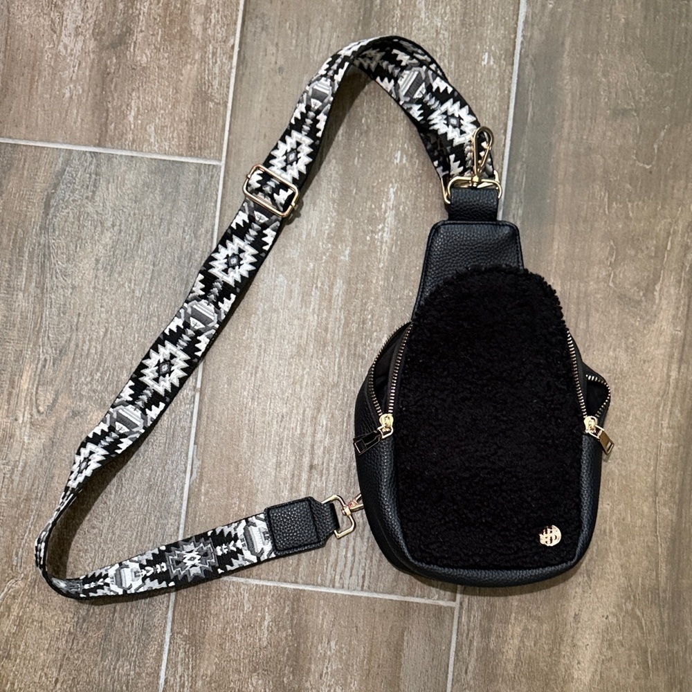 Simply Southern Black Sherpa Crossbody with Geometric Strap
